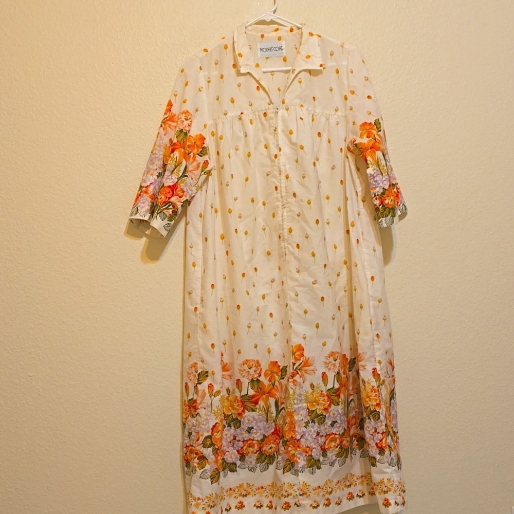 Vintage floral muumuu light robe house coat‎ robe by Models Coat